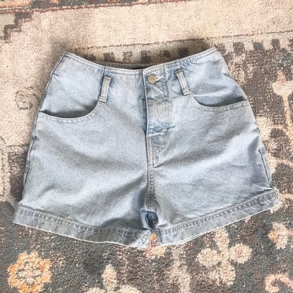 BDG Pants - BDG High Rise Light Wash Mom Jean Shorts